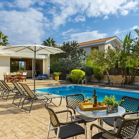 At Last You Can Rent The Perfect Luxury In Larnaca, Larnaca 1392 * 페리볼리아