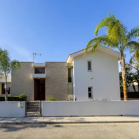 At Last You Can Rent The Perfect Luxury In Larnaca, Larnaca 1392