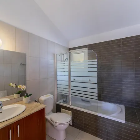 At Last You Can Rent The Perfect Luxury In Larnaca, Larnaca 1392 Villa *