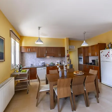 Villa At Last You Can Rent The Perfect Luxury In Larnaca, Larnaca 1392